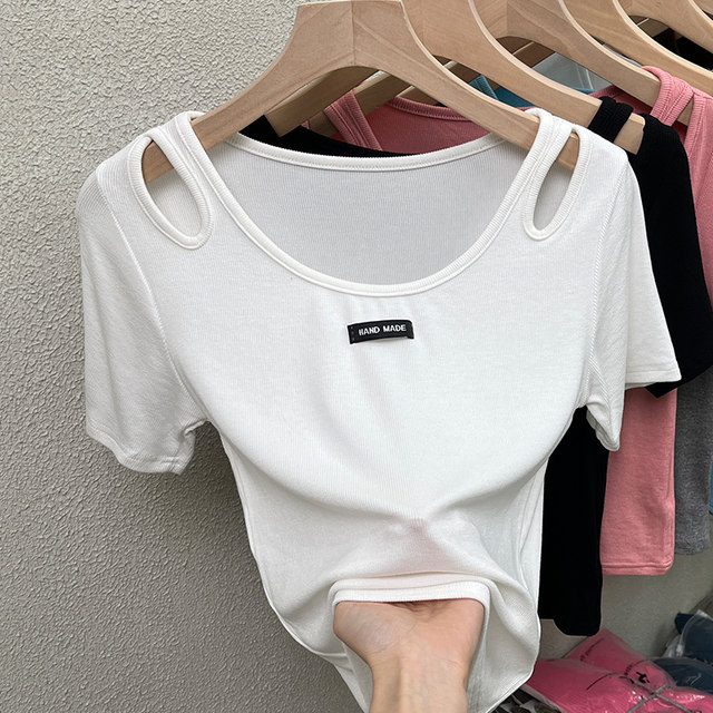 300Jin [Jin is equal to 0.5kg] Plus size women's clothing for fat mm, chic and sweet girl wear 220 hollow short-sleeved T-shirt design niche tops