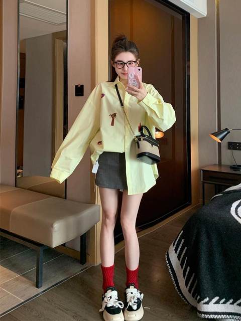 Large size fat mm300Jin [Jin equals 0.5 kg] Yellow fun cartoon long-sleeved shirt for women in spring design niche French top trendy
