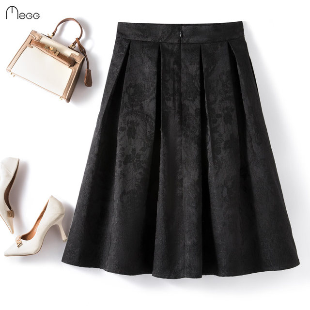 Black high-waisted skirt for women in 2025 spring and autumn slim and versatile A-line skirt small middle skirt fluffy pleated skirt summer