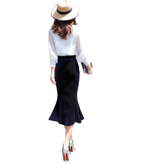 2025 spring, summer and autumn gold velvet skirt fishtail hip long skirt celebrity large size versatile one-step big swaying women's skirt