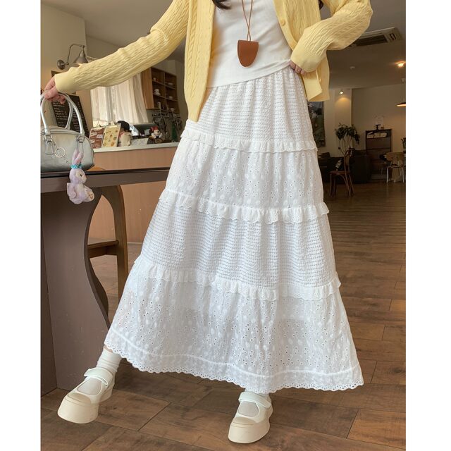 Xiaojijia large size women's spring new sweet white cake skirt lace spliced ​​hook flower a-line skirt skirt
