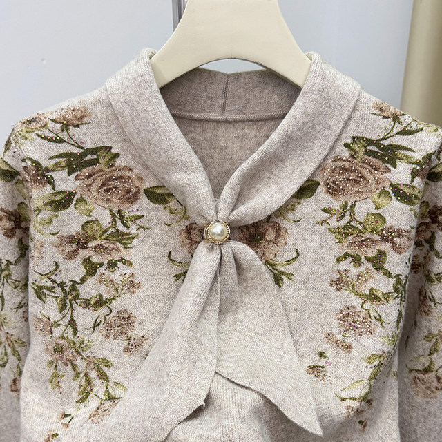 Mom's winter clothing fashionable knitted top thick lapel sweater 40 and 50 years old middle-aged and elderly ladies autumn and winter bottoming shirt middle-aged