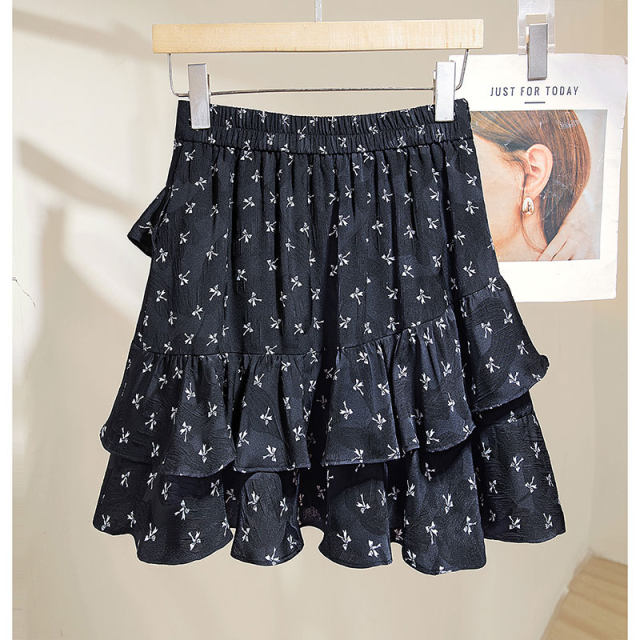 Silk Cypress Printed Skirt 2025 Summer New Women's Fashion Irregular Spliced ​​Elastic Waist Temperament Short Skirt