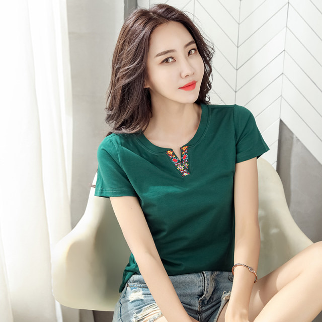 2025 summer new pure cotton embroidered V-neck short-sleeved top for women's retro ethnic style slim slim T-shirt large size