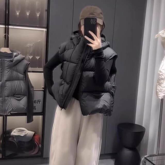 Down cotton vest women's short hooded winter 2024 new loose and high-end small vest vest vest jacket