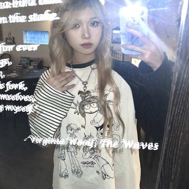 
White striped splicing trolley sleeves long sleeves T-shirt for women in autumn hand-painted cartoon pattern pure cotton loose casual top