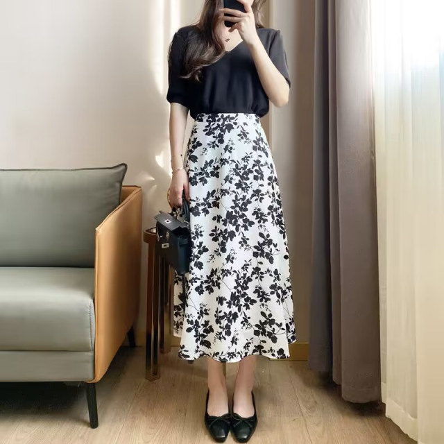 Printed skirt for women's summer pocket 2024 new high-waisted large-size floral skirt A-line skirt draped and swaying long skirt