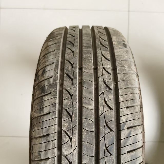 Second-hand car tires 90% new 165185 195 205 215 235/60 70 75r13 1415