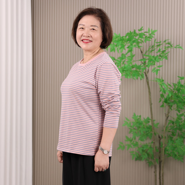 Striped long-sleeved T-shirt for women, large size middle-aged mothers, autumn clothes, can wear pure cotton base shirt, casual inner top