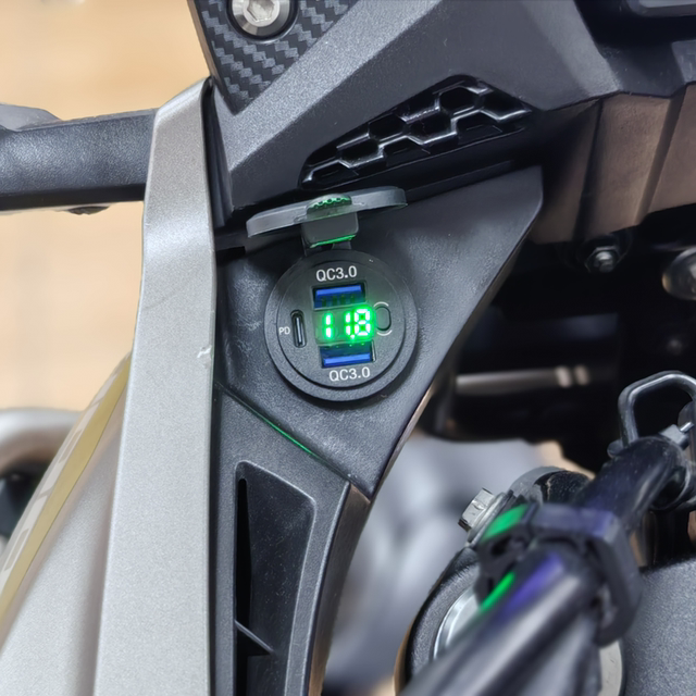 Suitable for Honda NX400/CB400X/CB500X mobile phone USB charging stand USB fast charging motorcycle modification
