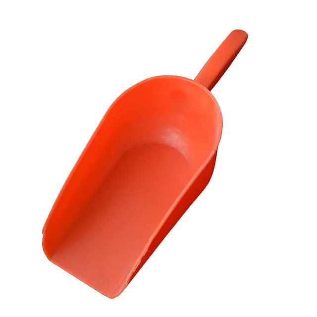 Feed shovel plastic thickened feed scoop plastic shovel hopper feed spoon feed shovel large thickened for pig feeding