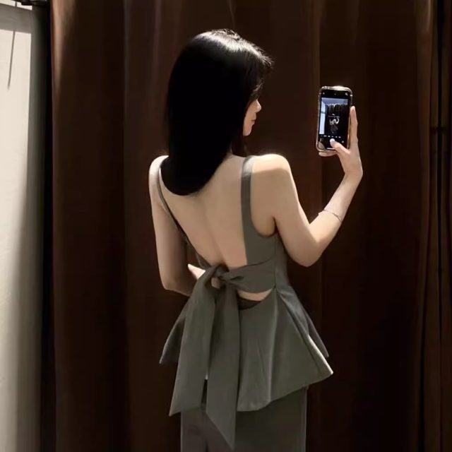 2025 Spring new sweet bow decoration short skirt hem suspender vest women's top 3067008
