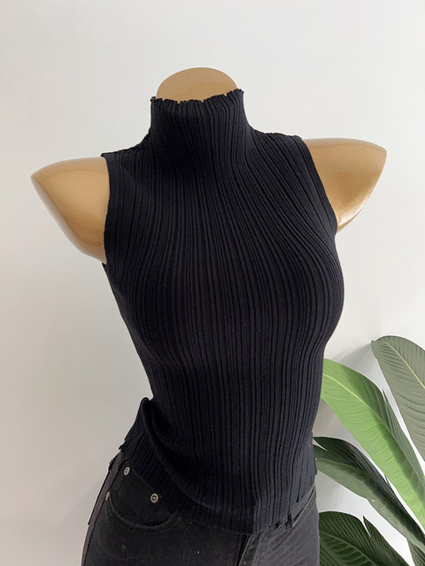 It's easy to match~ Korean style, an ins temperament, half-high collar, pit strip, sleeveless vest top, underwear, base shirt