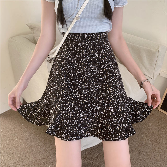 Large size French retro small wrinkled chrysanthemum fishtail skirt for women in summer versatile lotus leaf edge anti-exposure A-line hip-pack skirt