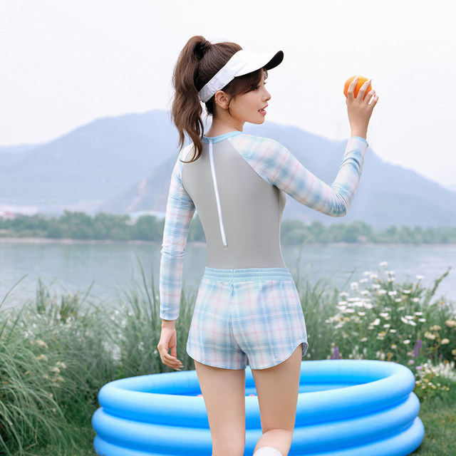 
Yimeishan long-sleeved swimsuit for women's swimming pool, special one-piece flat corners to make you look slim and cover your flesh, junior high school students' swimsuits soak in hot springs