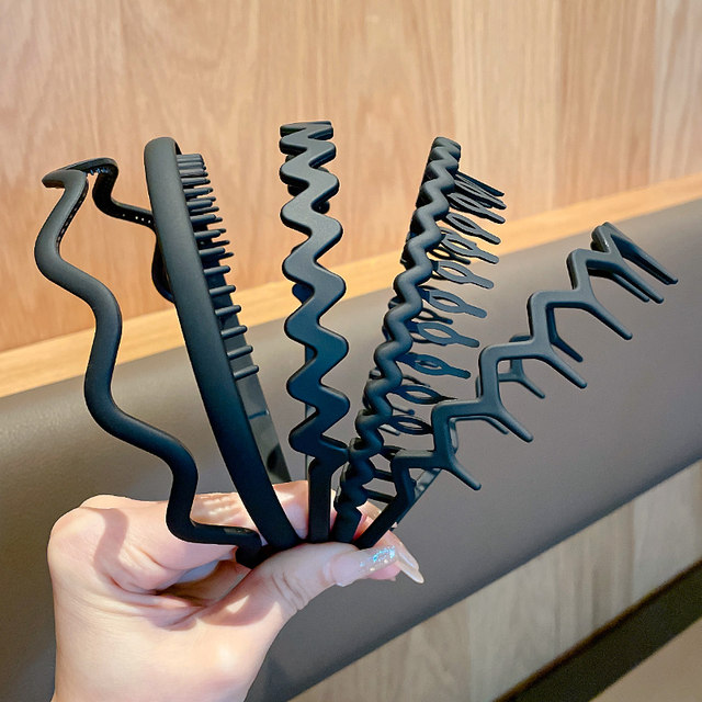 Black hairband for men with non-slip and toothed headband for women 2025 new style pressure hair wash hairpin hairpin headdress simple hair bundle for men