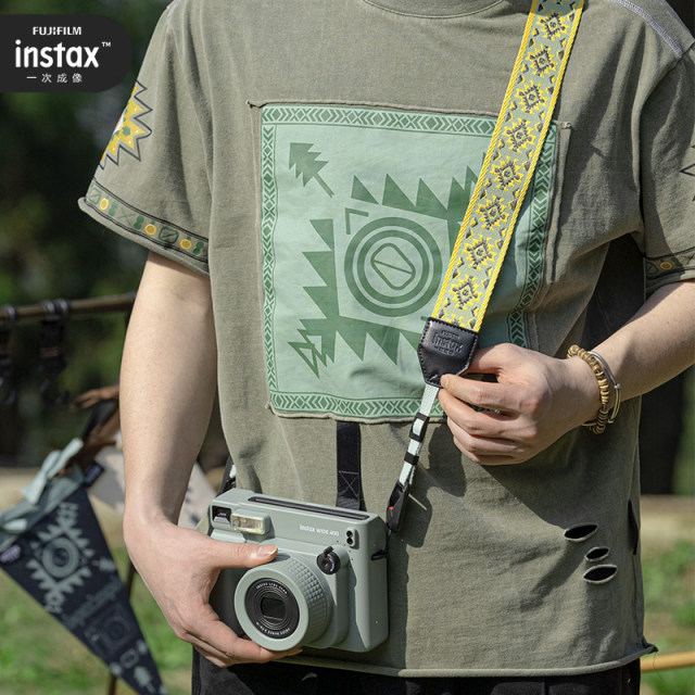 Fuji's first imaging of Polaroid WIDE400 wilderness totem 5-inch wide retro EVO digital camera