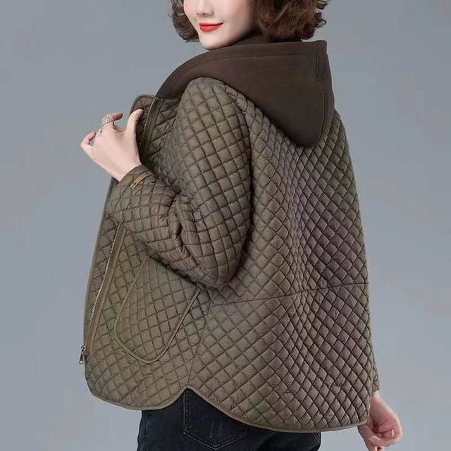 Lightweight cotton coat female 2024 new spring and autumn and winter middle -aged mother plaid cotton jacket loose little cotton jacket cotton short jacket
