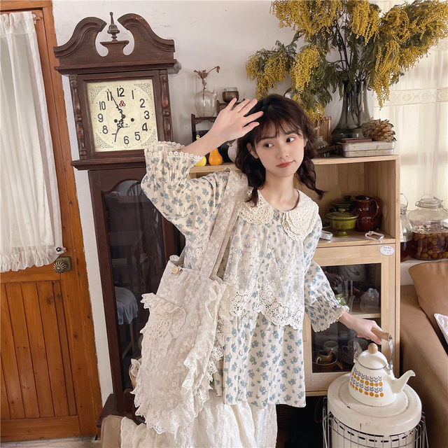 Hot Saysen Women's Simple Blue Floral Cotton and Lines Doll Collar Shirt on the chest Lace 7-quarter sleeves loose and age-reducing