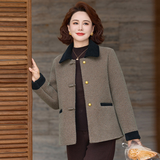 
Mother's autumn and winter clothing plus velvet and thickened woolen coat 2025 new middle-aged and elderly foreign style woolen coat women's short style