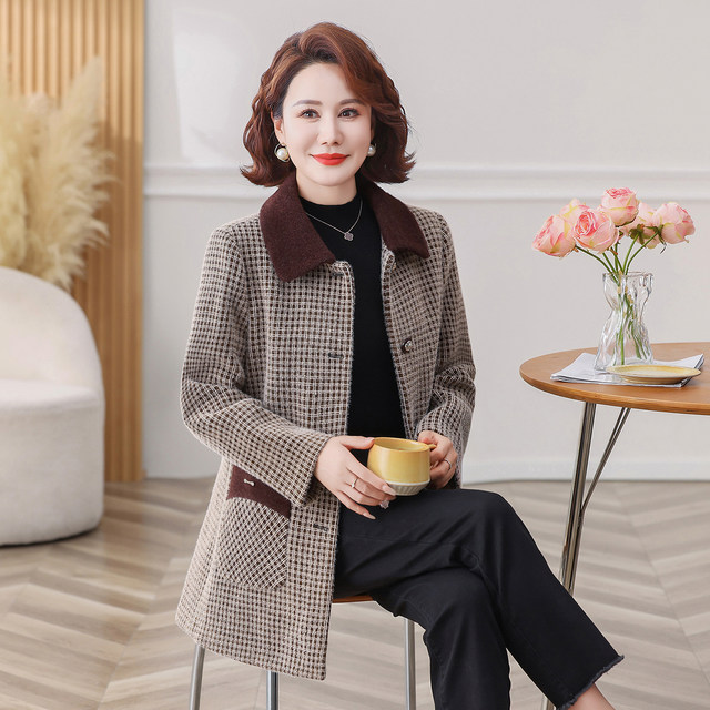 
2025 New Mom Autumn and Winter Mink Velvet Coat Women's Mid-Length Style Fashionable Woolen Coat for Middle-aged and Elderly Women