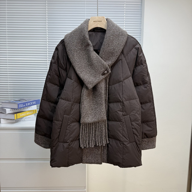 
Mom's winter white duck down down clothes spliced scarf collar top middle-aged and elderly noble thickened warm coat for women