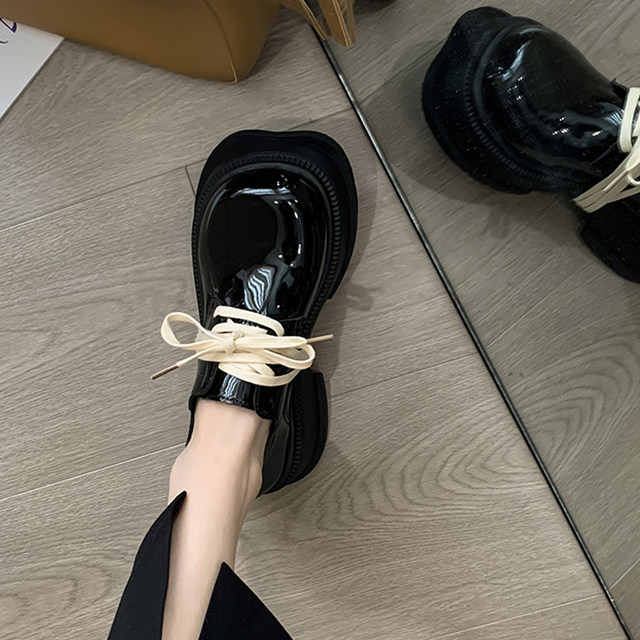 British style small leather shoes for women high heels 2024 new large toe thick sole retro jk shoes French Hepburn Mary Jane shoes