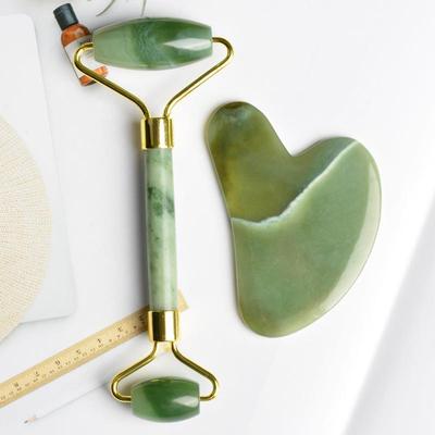 taobao agent Custom women's face massage roller equipment smooth and comfortable double -headed scraping board massage scraping face heart -shaped scraping