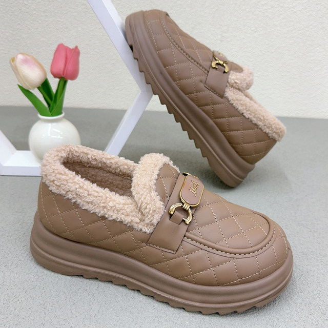 Snow boots for women, new winter old Beijing cotton shoes, warm and comfortable mother's shoes, furry shoes, plus velvet and thickened loafers