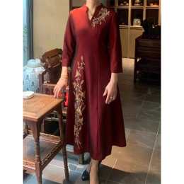 Hei mother-in-law mother red wedding dress dress dress dress dress dress woman 2023 spring autumn and winter new suit improved cheongsam skirt