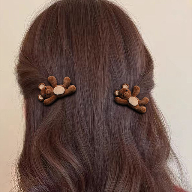 
Cute Bear Clip with exquisite small flocked hair clip on the side of the bangs and side of the hair duckbill clip a one-piece headdress
