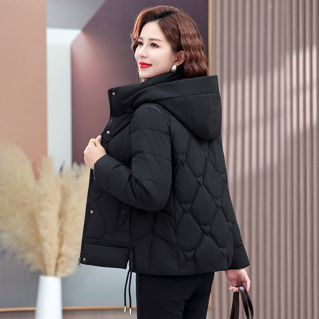 Mom's winter down-padded jacket, short style, middle-aged and elderly women's cotton-padded jacket, large size slim-fitting and light-weight cotton-padded jacket
