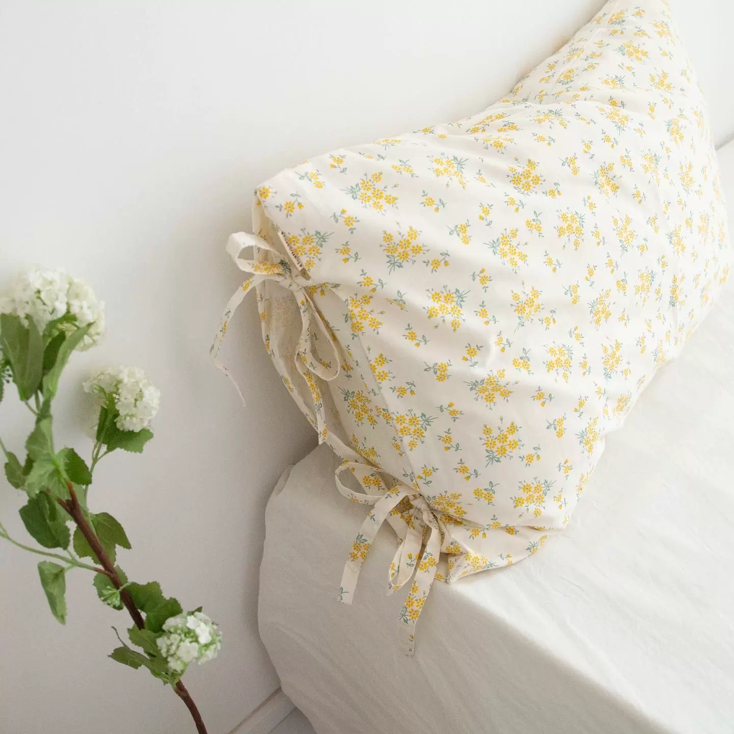 白色碎花的枕套 新人首单立减十元 21年11月 淘宝海外