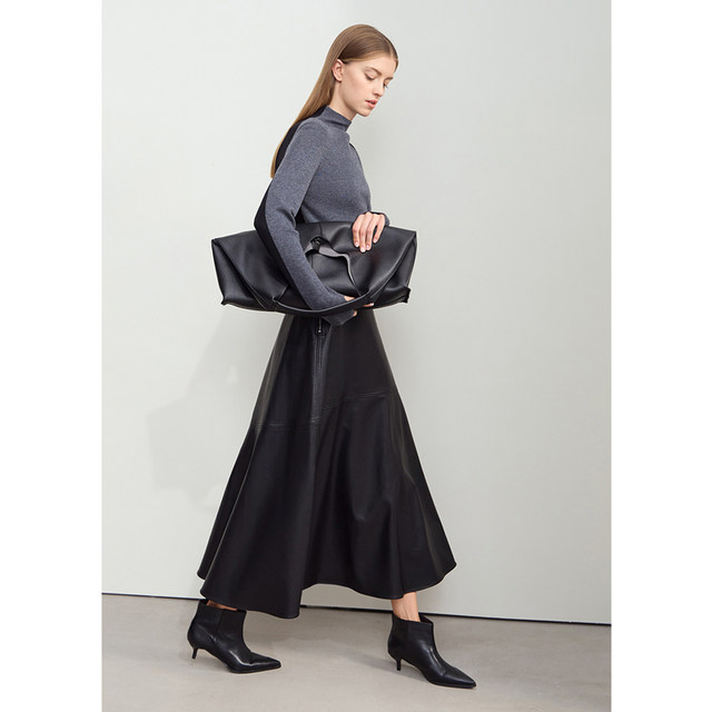 AMII2024 winter new elegant commuting environmentally friendly PU leather skirt feminine A -line skirt skirt skirt skirt
