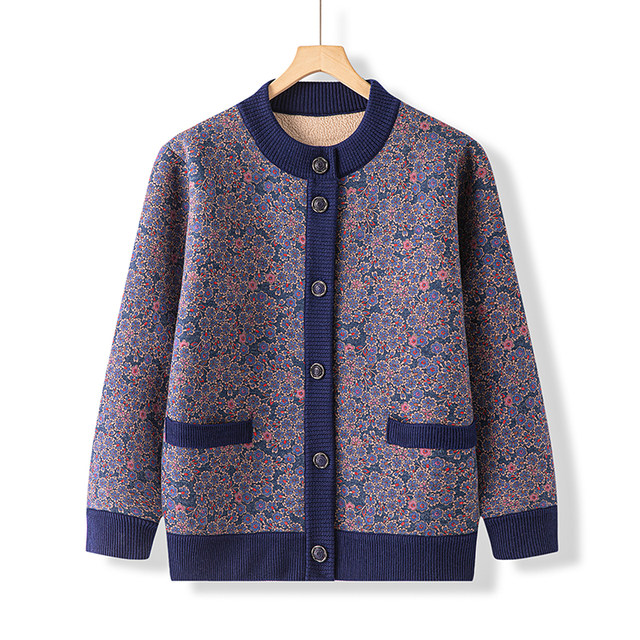 Middle-aged and elderly autumn and winter clothes, old ladies and elderly sweaters, plus velvet thickened mothers' cardigan, warm grandma clothes jacket