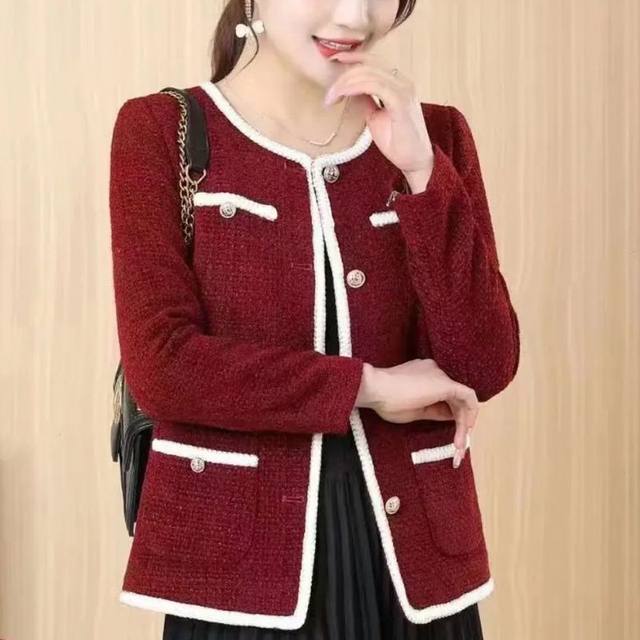 High-end mother's fashion age-reducing small fragrance style jacket for spring new middle-aged women's French small suit top