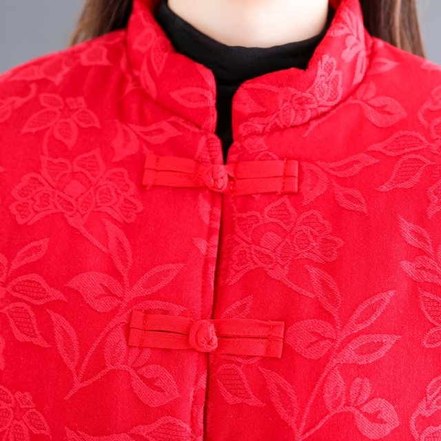 Ethnic style mom cotton and linen embroidered flower padded jacket top for women autumn and winter retro buckle Tang suit cotton coat thickened short jacket