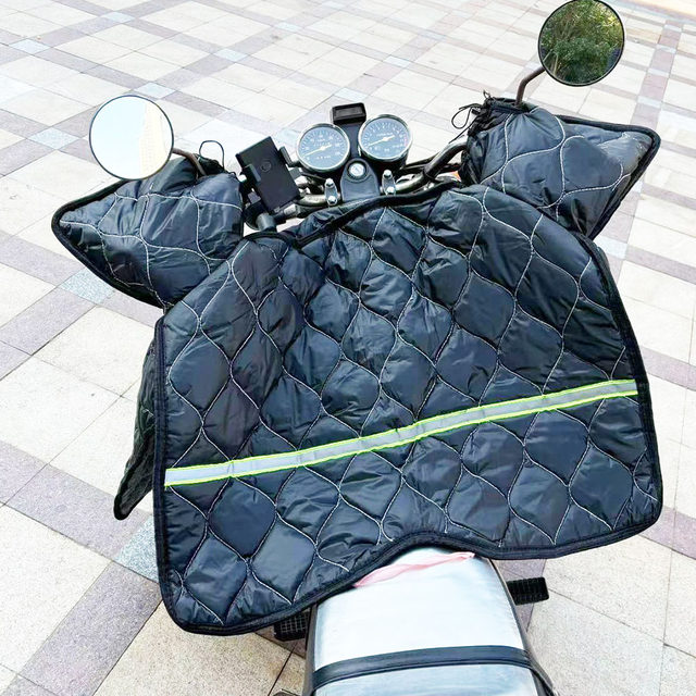
125 straddle 150 motorcycle front windshield quilt with velvet, thickening and waterproof in winter, three-wheel straddle windproof quilt in winter