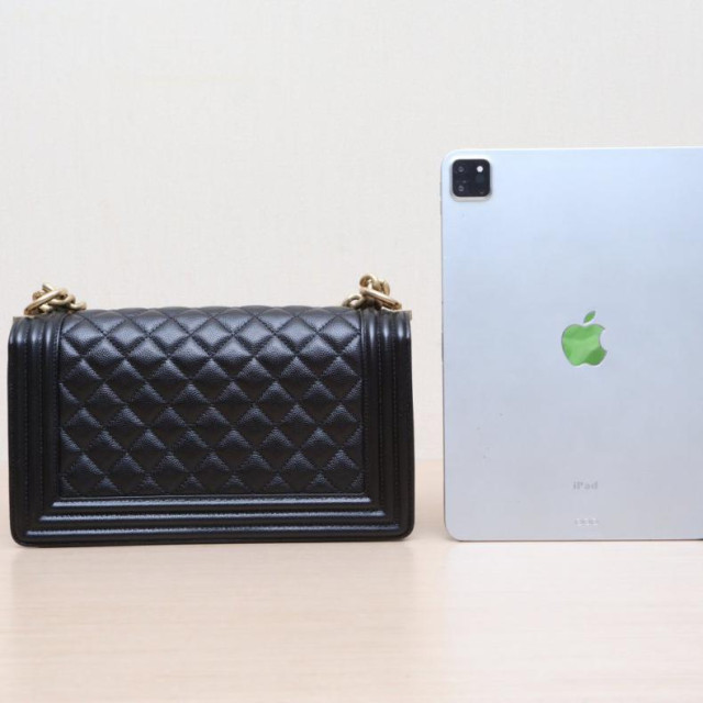 Middle-aged 95 new Chanel/Chanel shoulder bag Leboy black lychee leather 30 open