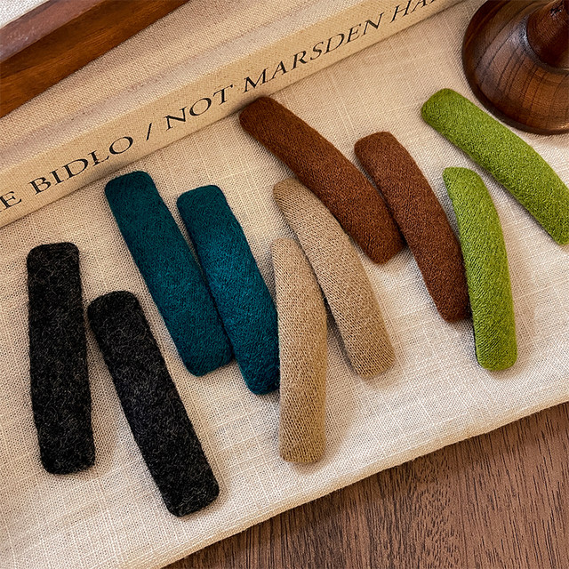 Korean retro woolen bb clip hair clip for women 2025 new bangs broken hair side clip simple back head clip headwear