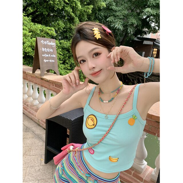 Dopamine wearing short sweet and spicy suspender vest Rainbow flared trousers in summer 2024 new fashion set

