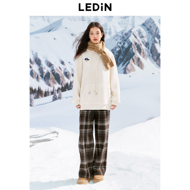 Leting imitation lamb wool hooded sweatshirt new winter three-dimensional doll loose polar fleece pullover sweatshirt