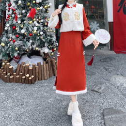 Large code autumn and winter new Chinese style national wind improved cheongsam dress new year robe red inside with two sets