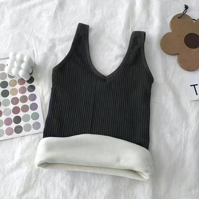 
2025 autumn and winter new style plus velvet and thickened warm V-neck vest for women to wear outside and inside, versatile slimming vest for women