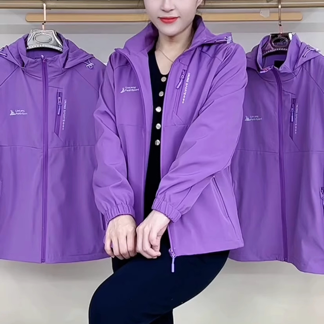 
New clean version letter logo hood zipper jacket windproof warm jacket casual commuting middle-aged and elderly women's clothing
