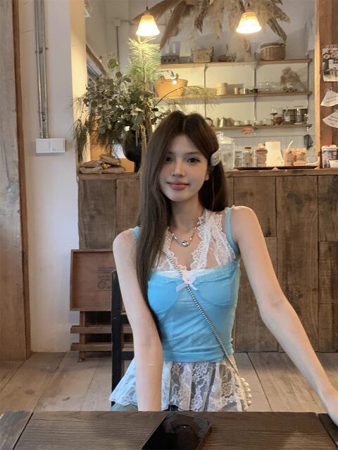 Blue suspender vest for women in summer wear beautiful sweet and spicy slim lace inner sleeveless top