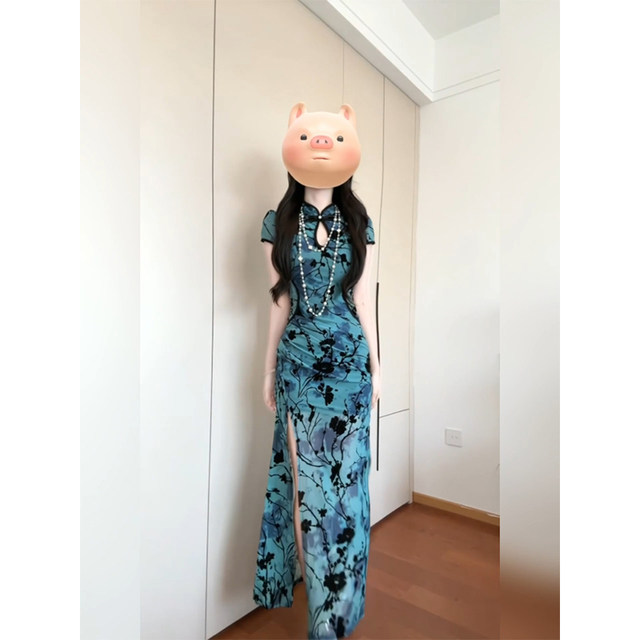 XZY slightly fat and elegant new Chinese style modified cheongsam flocking dress for women 25-year summer Chinese style slit hip-pack skirt