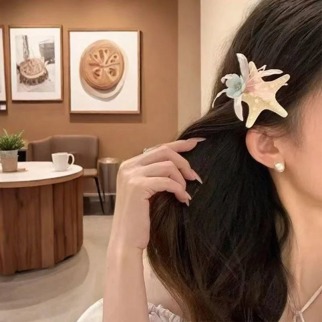 2025 new flower starfish hair clips on the seaside photo exquisite headdress sweet super fairy versatile women side hair clips for women
