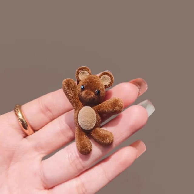 Cute bear bangs clip 2025 new style hair clip on the forehead side hair clip shattered duckbill clamp hair small clip headdress