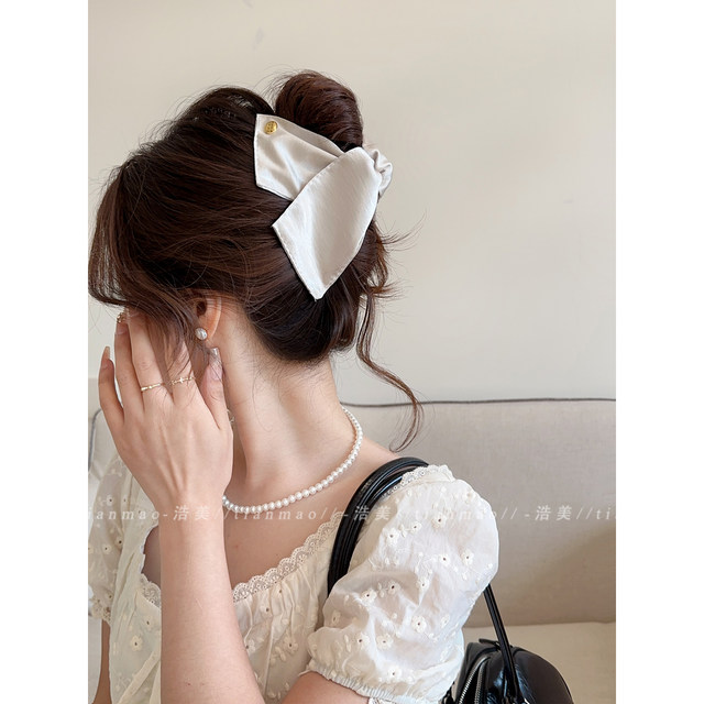 French satin triangular clip women's 2025 new high-end style back head hair shark clip large hair clip hair accessories